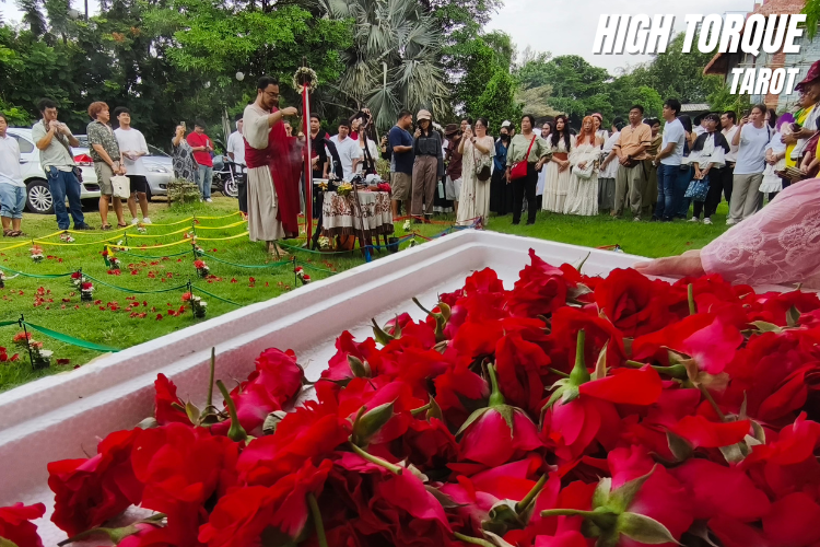 14 Midsummer Festival เทศกาลเขาวงกตแห่งจิตวิญญาณ และความอบอุ่นรับวันครีษมายัน