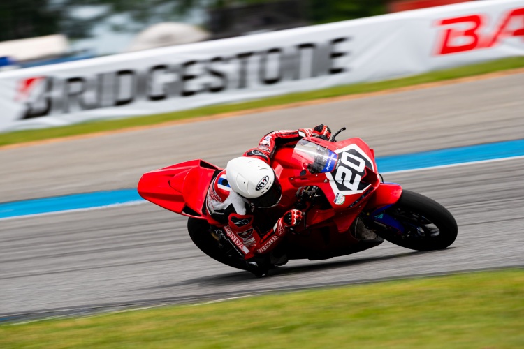 batch_10.ข้าวกล้อง-จักรีภัทร-พฤฒิสาร-หมายเลข-20 NEXZTER BRIC Superbike 2025 เปิดฉาก “พรี-ซีซั่น เทสต์" นับถอยหลังประลองความเร็วสุดเดือด