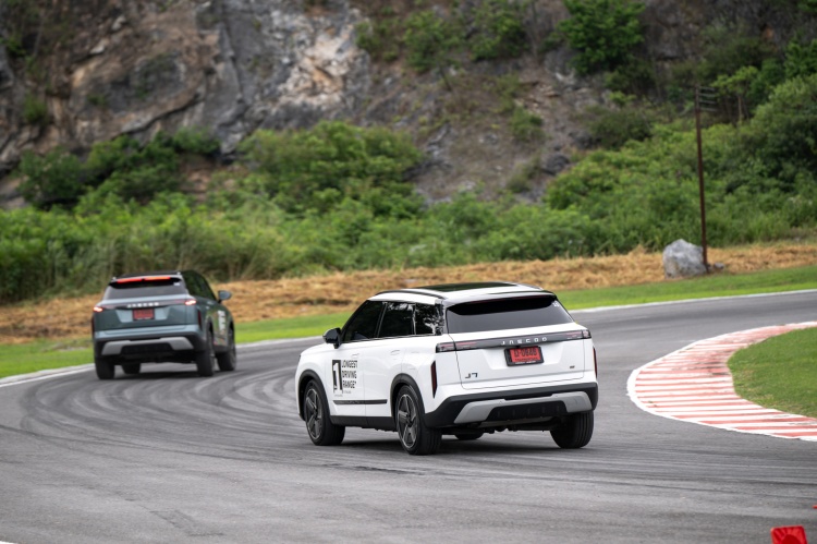 batch_120625_J7-558 JAECOO 7 SHS Media Test Drive พิสูจน์สมรรถนะ และการประหยัดที่เหนือระดับ