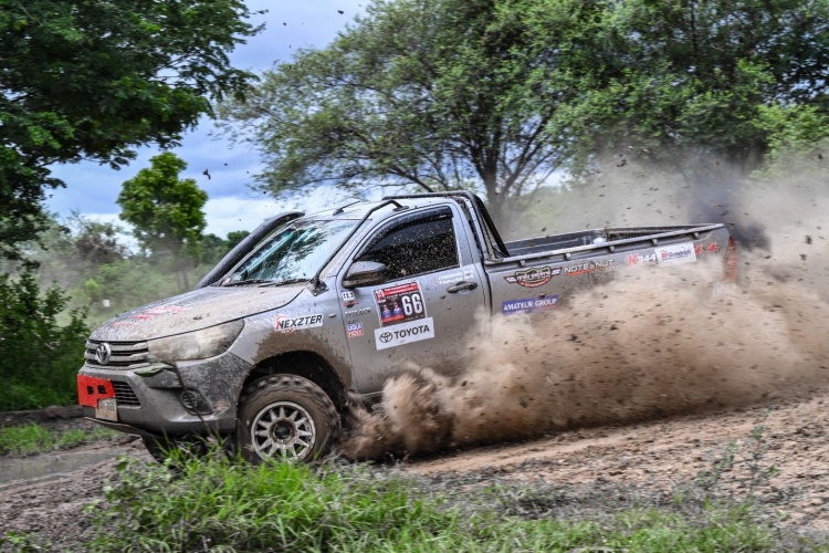 batch_15-1 TOYOTA HILUX REVO 10 เซียนประจัญบาน 2025 เปิดศึกการแข่งขันออฟโรดสุดมันส์แห่งปี
