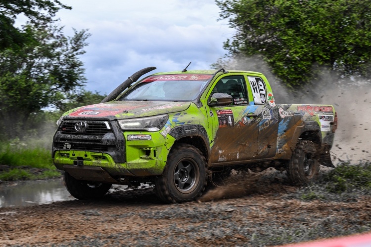 batch_16-2 TOYOTA HILUX REVO 10 เซียนประจัญบาน 2025 เปิดศึกการแข่งขันออฟโรดสุดมันส์แห่งปี