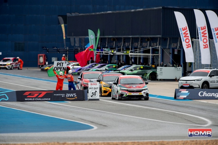 batch_5-1 "ธนาศิวณัฐ-ประพจน์" แบ่งชัย Honda One Make Race 2025 สนามแรกสุดเข้มข้น