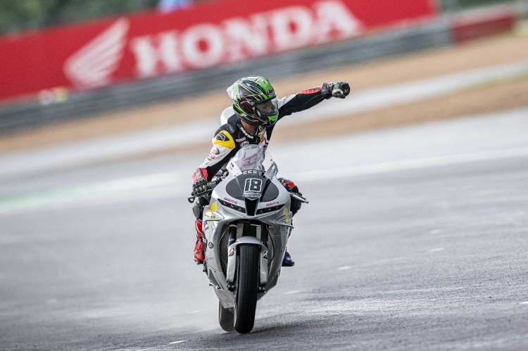batch_9.SS600_No.18-กฤษฎา เกมพลิก! NEXZTER BRIC Superbike แลกกันสุดมันส์ “อนุชา” โชว์เก๋า ซิ่งแทร็กฝนคว้าชัยรุ่นใหญ่เปิดหัวฤดูกาล