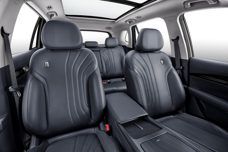 batch_GEELY-EX5_03 GEELY EX5 คว้ารางวัล Red Dot Design Award 2025 ตอกย้ำความเป็นเลิศด้านดีไซน์ระดับโลก