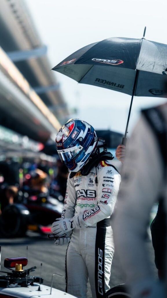 batch_LINE_ALBUM_F3-2025-R5-@Barcelona_250604_1-577x1024 เติ้น​ ทัศนพล​ ​คืนฟอร์มทะลุ “Top 10” เก็บคะแนนสะสมเข้าตาราง FIA Formula 3 2025 สนาม 5