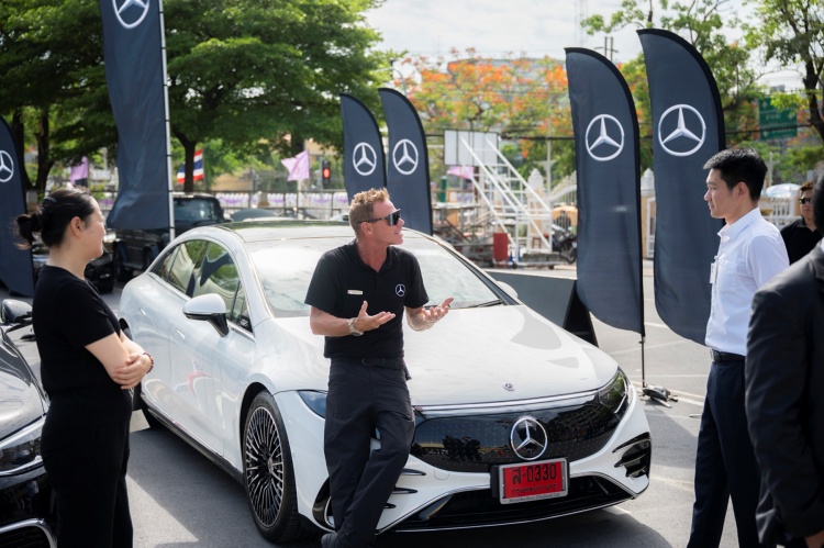 batch_Mercedes-Benz_2 Mercedes-Benz ส่งแฟลกชิปโมเดลร่วมทดสอบระบบช่วยเหลือผู้ขับขี่ขั้นสูง โดย UNESCAP