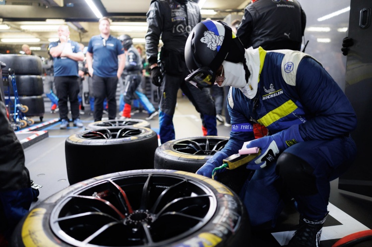 batch_Michelin-at-Le-Mans-24-Hours-2025_05 Michelin พิสูจน์สมรรถนะนวัตกรรมยางรถแข่งรุ่นใหม่ในรายการแข่งขันสุดทรหด