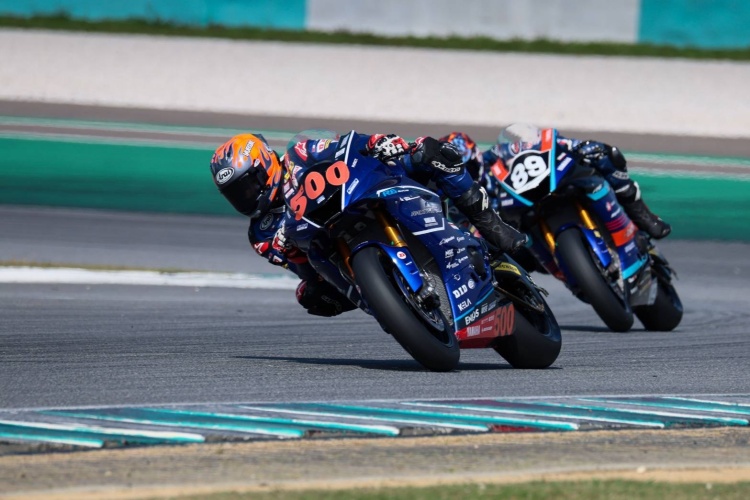 batch_S__542801935 “ทัพนักบิดไทยยามาฮ่า” พลิกเกมสุดโหด ARRC 2025 สนามเซปังฯ