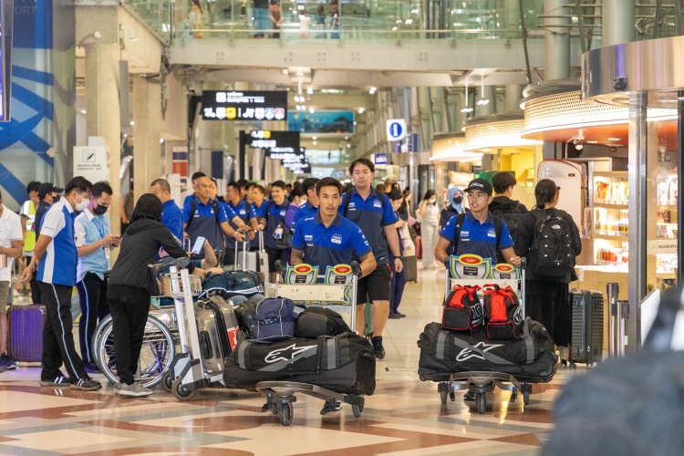 batch_S__543096845 ยามาฮ่าต้อนรับทัพนักแข่งยามาฮ่า ไทยแลนด์ เรซซิ่งทีม หลังผงาดคว้าชัยศึก ARRC 2025 ที่มาเลเซีย