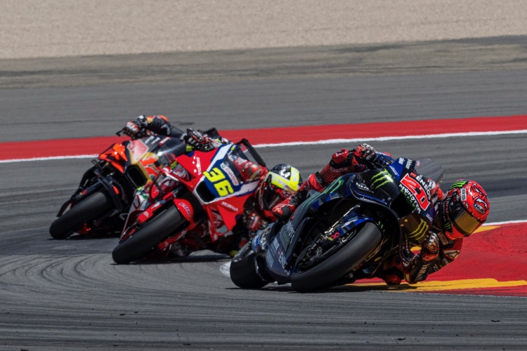 batch_S__544415752 “รินส์” คว้าท็อป 11 เก็บแต้มสำคัญจาก โมโตจีพี อรากอน “กวาร์ตาราโร” เผยปรับปรุงได้แต่ยังต้องเดินหน้าทำงานหนัก