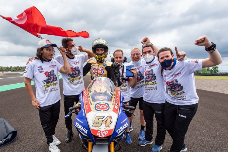 batch_S__545071114 Yamaha คอนเฟิร์มเซ็นสัญญา “ราซกัตลิโอกลู” คืนถิ่นเก่าบิด MotoGP 2026 กับ “พรามัค เรซซิ่ง”