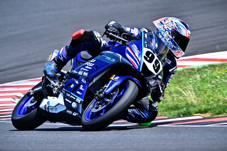 batch_S__549888006 "โอกาดะ" เหมาชัยโฮมเรซ Yamaha R3 BLU CRU 2025 “อาร์ตี้-ธนกฤต" ท็อป 5 ซูโก้