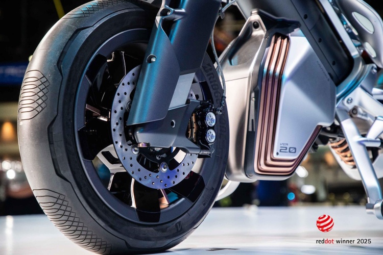 batch_S__549978126 MOTOROiD2 คว้ารางวัล Red Dot Award ด้านการออกแบบนวัตกรรมแนวคิด เป็นครั้งที่ 5 ของยามาฮ่า