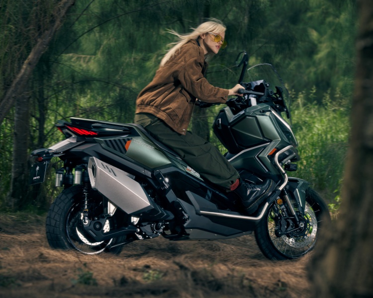 batch_ZONTES-368G-14 ZONTES 368G สีใหม่ “Stone Green” เสริมสไตล์อิสระในการเดินทาง