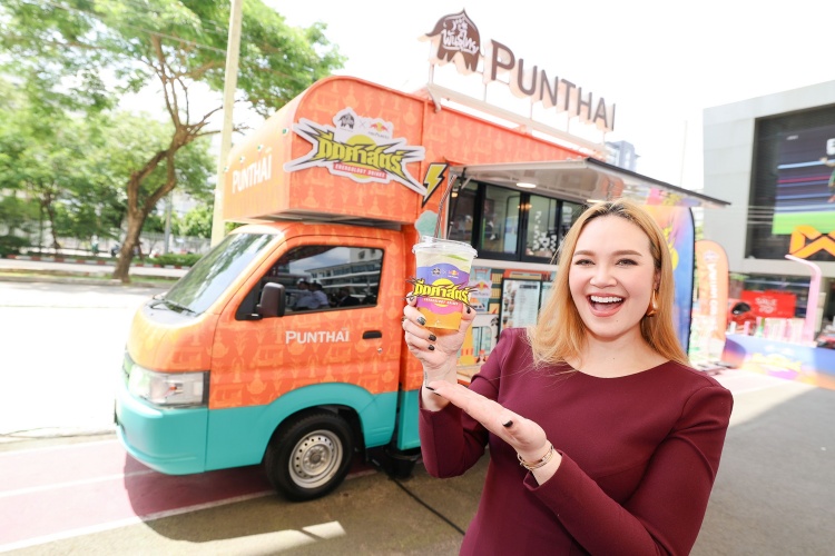 batch_คุณทาทา-ยัง-8-1 ‘กาแฟพันธุ์ไทย’ คอลแลป ‘กระทิงแดง’ ส่งเมนู ‘ดีดศาสตร์’ เปิดประสบการณ์ความดีด