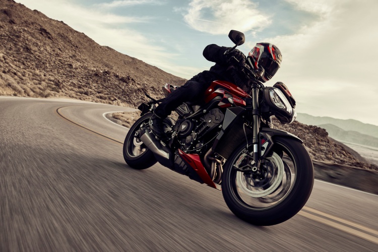 batch_ภาพประกอบ_เจาะลึก-ไทรอัมพ์-Street-Triple-765-RS-1 เจาะลึกขุมพลัง Triumph Street Triple 765 RS จากสนามแข่ง Moto2 สู่ความทรงพลังบนท้องถนน