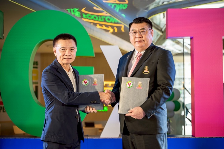 batch_03.-คุณพิทักษ์-รัชกิจประการ-และ-ดร.บุณยพงศ์-โพธิวัฒน์ธนัต PTG จับมือ เตรียมอุดมศึกษา จัดตั้งพื้นที่การศึกษานอกตำราสู่โลกแห่งการทำงานจริง