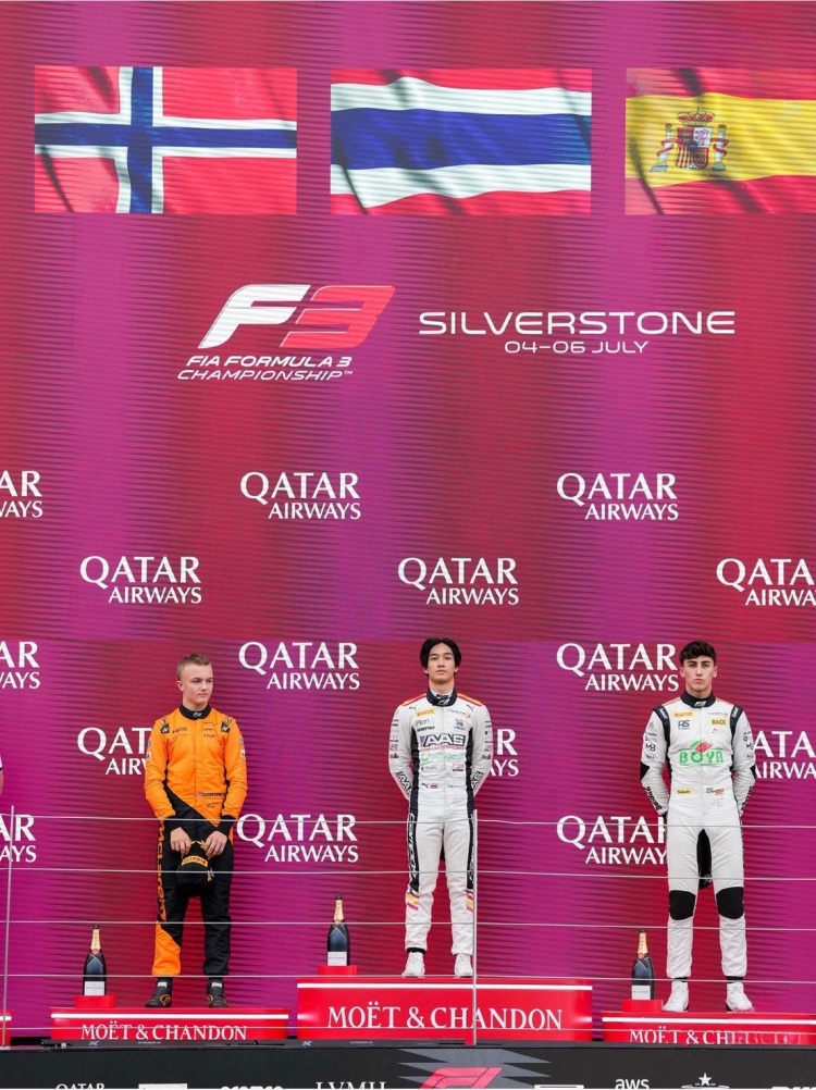 batch_20 “เติ้น ทัศนพล” นักแข่งไทยคนแรก คว้าถ้วยอันดับ 1 - FIA Formula 3 Championship 2025 Round 7