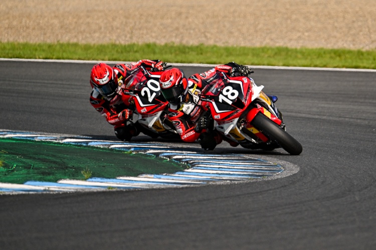 batch_ARRC-สนาม-3-เรซ2-13 “ชิพ-นครินทร์” คว้าท็อป 4 รุ่นใหญ่สุดแรง "มิกซ์-ธนัช” ไล่คู่แข่งสุดมันส์ใน ARRC 2025 เรซ 2 สนาม 3