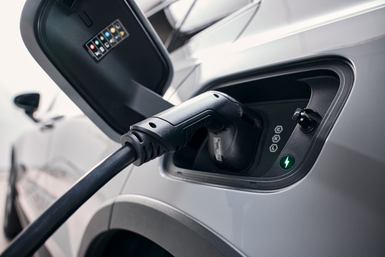 batch_Charging_043 The New Volvo EX30 Cross Country สัมผัสการผจญภัยในทุกช่วงจังหวะสำคัญของชีวิต เริ่ม 1,890,000 บาท