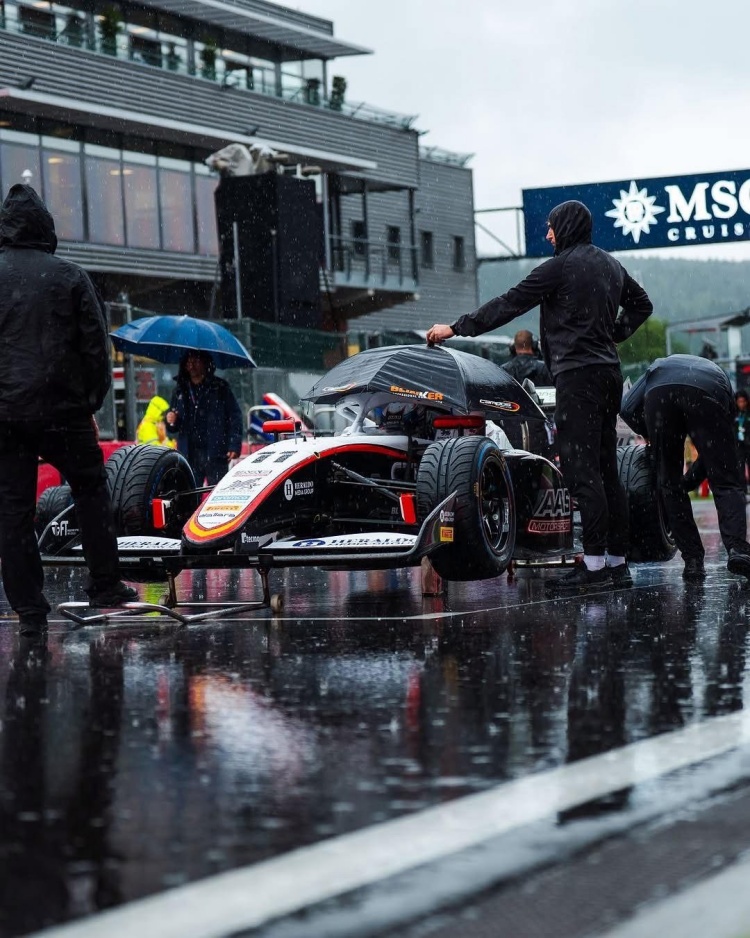 batch_LINE_ALBUM_F3-2025-Round-8-@Belgium_250730_9 “เติ้น ทัศนพล” ฟอร์มแรงไม่พัก! คว้าอันดับ 6 เก็บแต้มสำคัญในศึก FIA Formula 3 Championship 2025 – Round 8