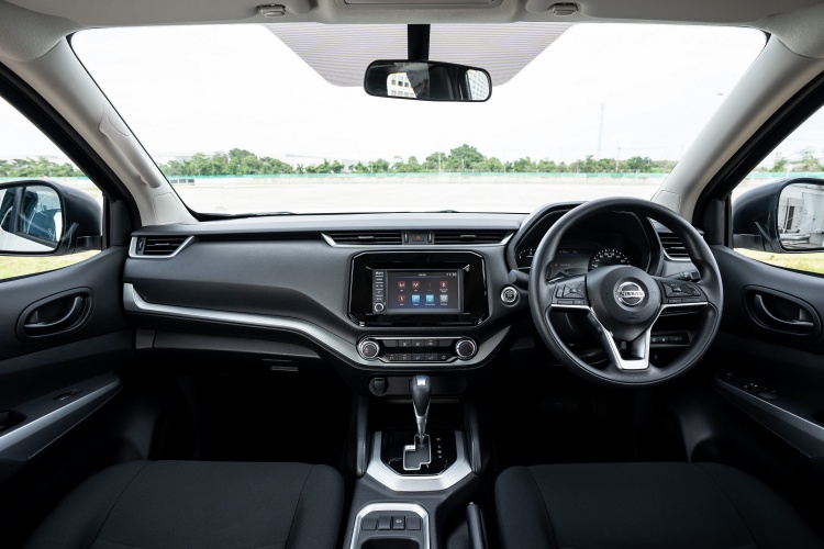 batch_NAVARA-KC-SL-82 Nissan เสริมทัพ Navara รุ่นปี 2025 เพิ่ม 3 รุ่นใหม่ ราคาเร้าใจ