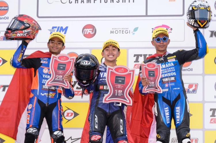 batch_S__553279501 “ไอเดีย-กฤตภัทร” ซิวแชมป์โปรดักชั่น 250 ซีซี เรซ 2 “ตี-อนุภาพ” สวมบทนักสู้คว้าท็อป 4 ARRC 2025 โมเตกิ