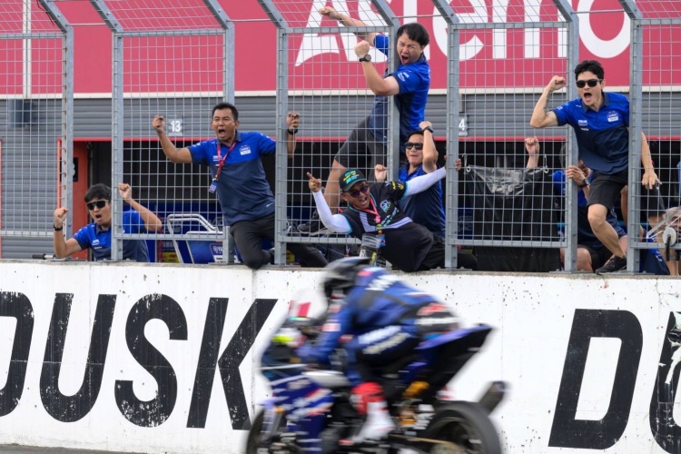 batch_S__553279511 “ไอเดีย-กฤตภัทร” ซิวแชมป์โปรดักชั่น 250 ซีซี เรซ 2 “ตี-อนุภาพ” สวมบทนักสู้คว้าท็อป 4 ARRC 2025 โมเตกิ