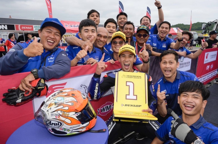 batch_S__553656386 ยามาฮ่าติดดาวทองเข้าหอเกียรติยศ หลัง 2 นักแข่งคว้าชัยการแข่งขันเอเชีย โร้ด สนาม 3 ที่โมเตกิ
