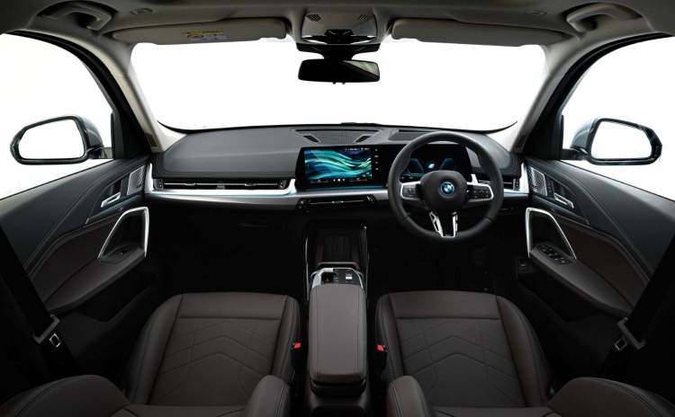 batch_The-new-BMW-iX1-eDrive20L-M-Sport-42 BMW ส่ง 2 รุ่นใหม่ iX1 รุ่นฐานล้อยาว และ New Series 2 Gran Coupé M Sport Pro