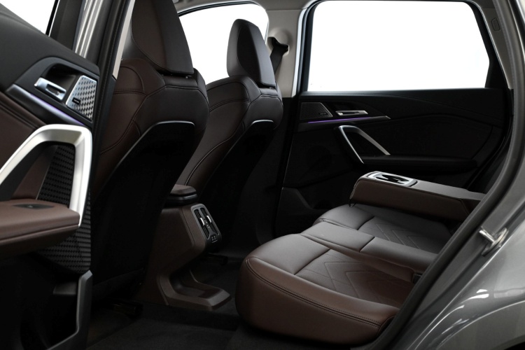 batch_The-new-BMW-iX1-eDrive20L-M-Sport-57 BMW ส่ง 2 รุ่นใหม่ iX1 รุ่นฐานล้อยาว และ New Series 2 Gran Coupé M Sport Pro