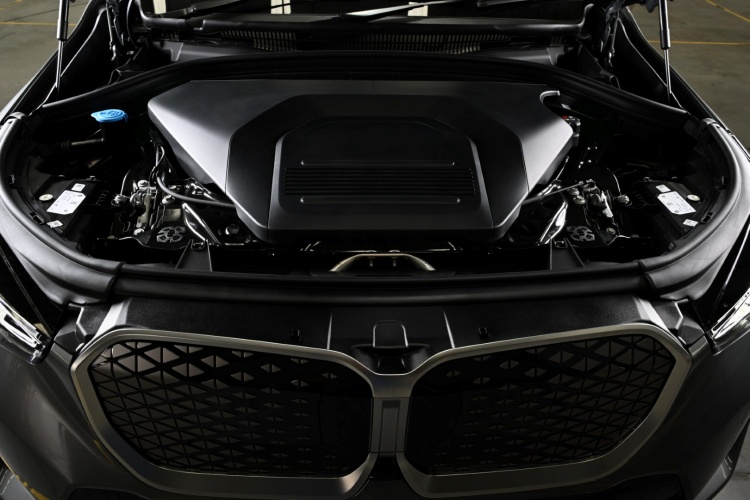 batch_The-new-BMW-iX1-eDrive20L-M-Sport-67 BMW ส่ง 2 รุ่นใหม่ iX1 รุ่นฐานล้อยาว และ New Series 2 Gran Coupé M Sport Pro