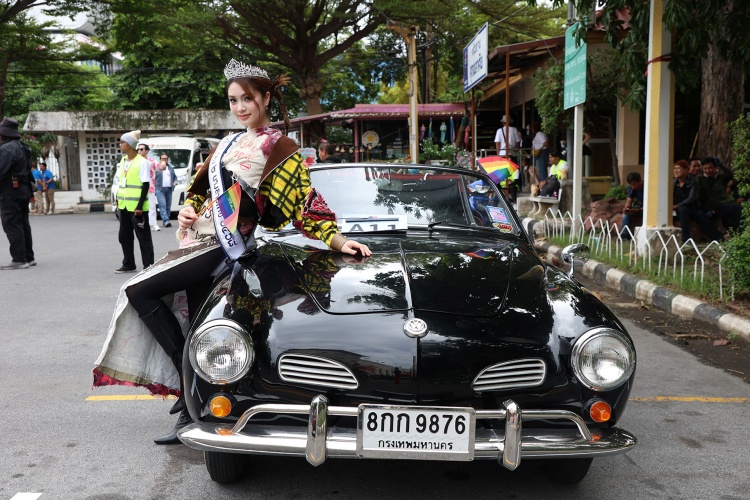 batch_VCCT-08 รถโบราณร่วมขบวน Love Pride Parade 2025
