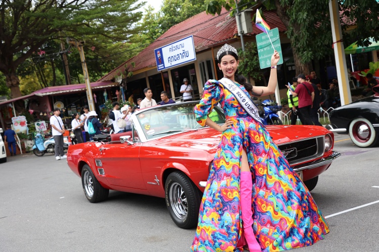 batch_VCCT-09 รถโบราณร่วมขบวน Love Pride Parade 2025
