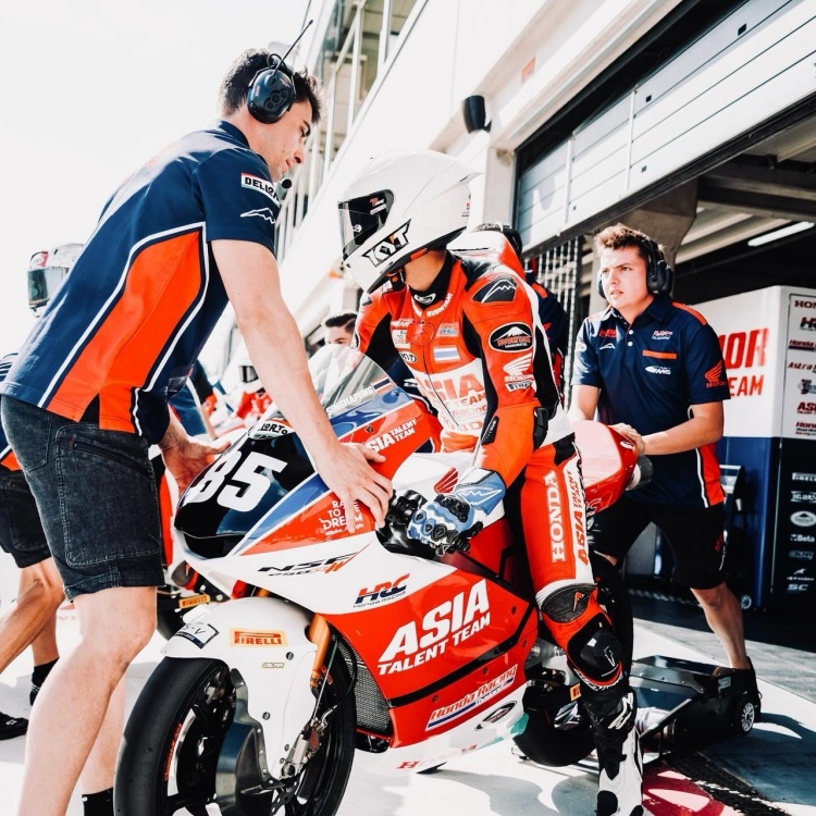 batch_jrgp-สนาม-4-04 "ไม้คิว-เกียรติศักดิ์" บิดไล่แซงสุดมันส์ คว้าแต้ม 2 เรซติด "จูเนียร์จีพี" สนาม 4 อารากอน