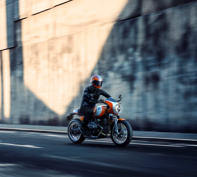 batch_BMW-Motorrad-R-12-S-3 New BMW R 12 S จิตวิญญาณของรถแข่งแชมป์เปี้ยนแห่งยุค 70