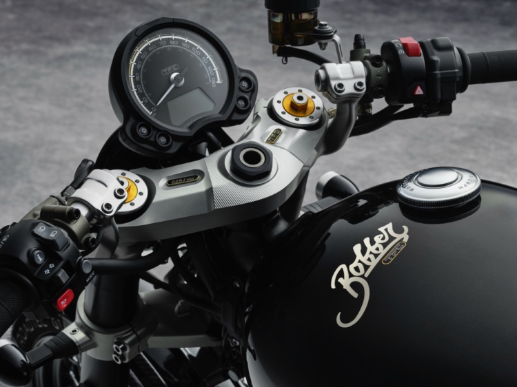 batch_Bonneville-Bobber-TFC-3 ส่องตำนานสองล้อสัญชาติอังกฤษ Triumph Motorcycles ผ่านแนวคิด “ไม่ใช่แค่พาหนะ แต่คืองานศิลป์ที่สะท้อนตัวตนนักขี่”