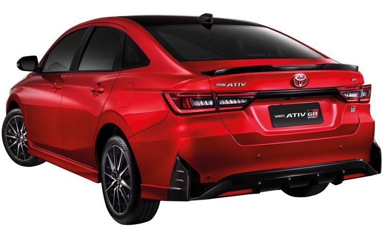 batch_HEV-GR-Sport-Back Toyota ส่ง 2 รุ่นใหม่ขุมพลังทางเลือก NEW YARIS ATIV HEV ไฮบริดพรีเมี่ยม & New bZ4X เพิ่มรุ่นขับล้อหน้า