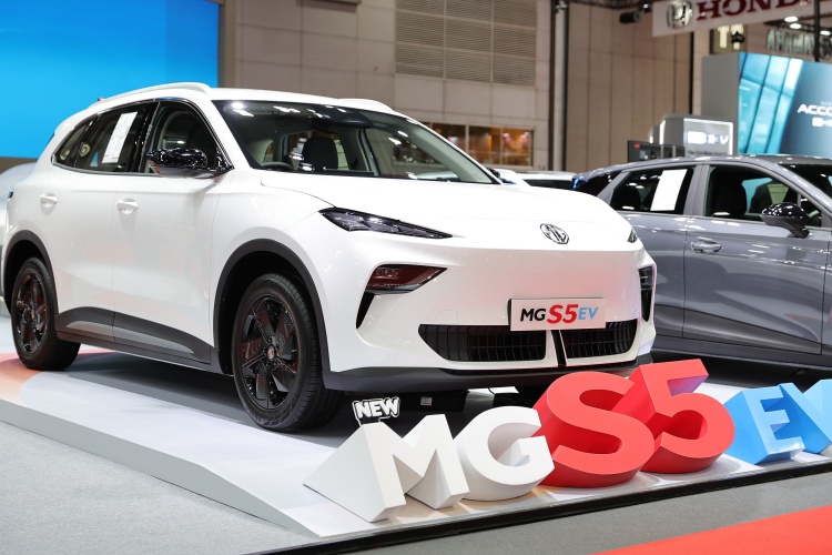 batch_MG-Big-Motor-Sale-2025-04 เปิดราคา New MG IM6 Premium LONG RANGE ราคาพิเศษ 1,499,900 บาท