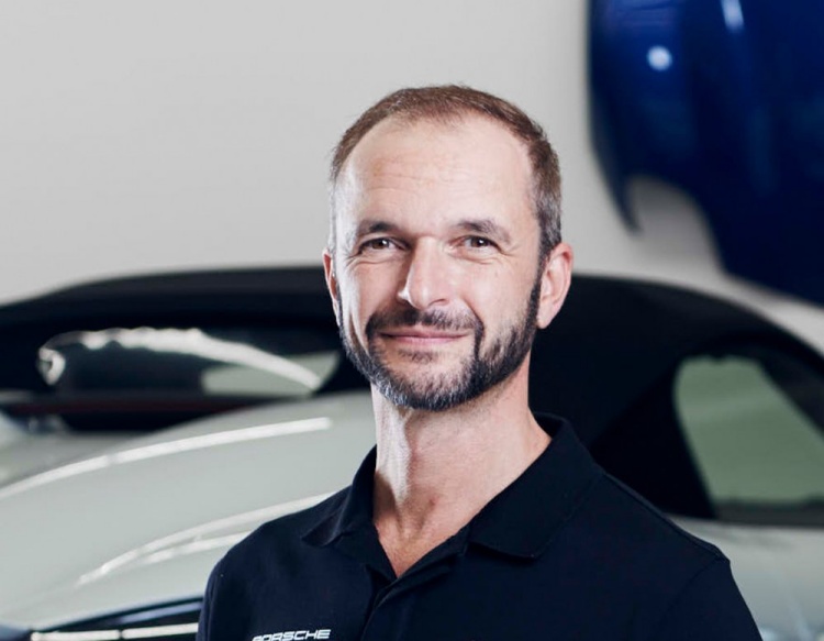 batch_Matthias-Scholz-Director-GT-Racing-Cars New Porsche 911 Cup สมรรถนะเหนือชั้นยิ่งขึ้นสำหรับรถแข่งวันเมครุ่นยอดนิยม