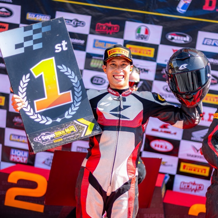 batch_S__137347084_0 ZONTES 368K คว้าแชมป์รุ่น Scooter 400cc Open ในศึกสนามแข่งขัน SuperbikeMag. com Trackday & Trophy