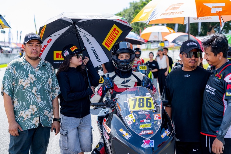 batch_S__137347086_0 ZONTES 368K คว้าแชมป์รุ่น Scooter 400cc Open ในศึกสนามแข่งขัน SuperbikeMag. com Trackday & Trophy