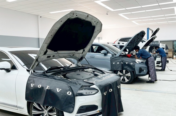 batch_Service-center-Volvo-pattanakarn-4 ศูนย์บริการ Volvo GT Auto พัฒนาการ ฉลองเปิดสาขาใหม่ มอบข้อเสนอสุดพิเศษ “Welcome Home” ลดอะไหล่สูงสุด 20%