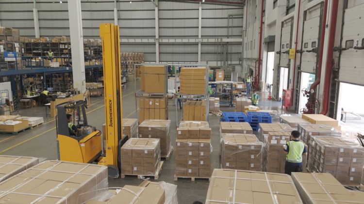 batch_ศูนย์กระจายอะไหล่ฟอร์ด_ช่องขนถ่ายสินค้า Ford ชูศักยภาพโดดเด่นของศูนย์กระจายอะไหล่แห่งใหม่ ตอกย้ำความมั่นใจบริการหลังการขาย