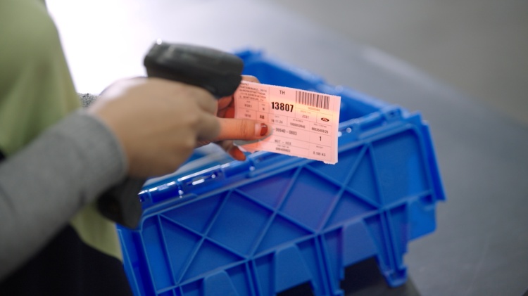 batch_ศูนย์กระจายอะไหล่ฟอร์ด_ถาดพลาสติกใช้ซ้ำ Ford ชูศักยภาพโดดเด่นของศูนย์กระจายอะไหล่แห่งใหม่ ตอกย้ำความมั่นใจบริการหลังการขาย