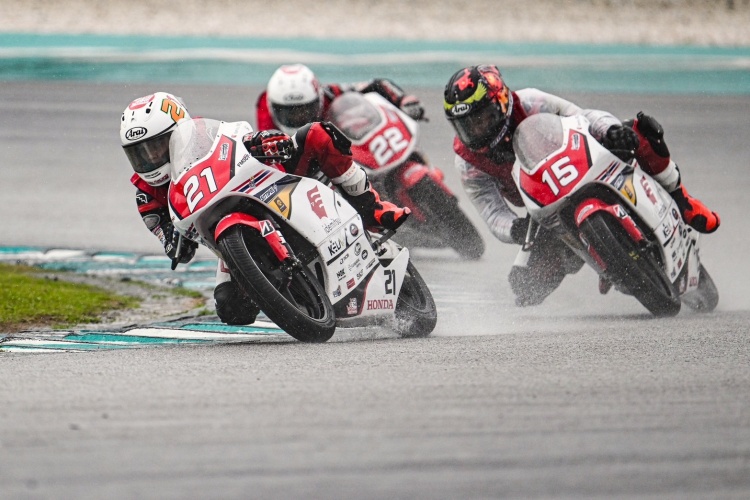 batch_2-ข่าวรวมผลแข่ง-TTC-สนาม4 เด็กไทย “ฮอนด้า เรซซิ่ง ไทยแลนด์” คว้าโพเดียม พลิกเกมโค้งสุดท้าย Idemitsu Honda Thailand Talent Cup สนามที่ 4  ประเทศมาเลเซีย