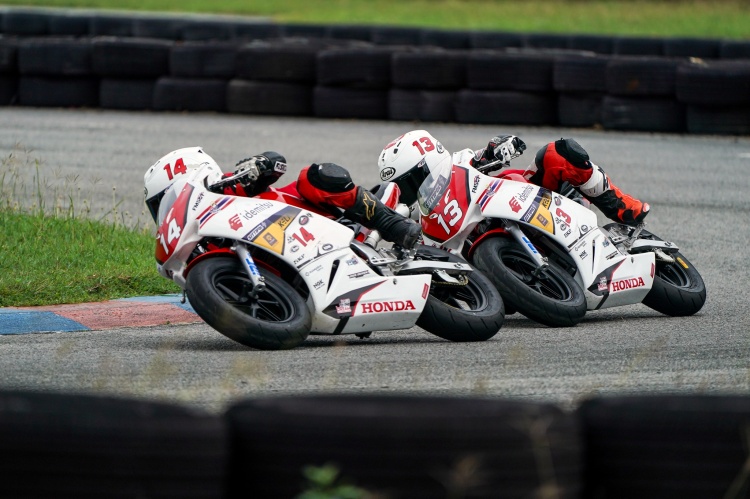 batch_3-Academy-ปิดฤดูกาล Honda Academy Thailand ดวลมันส์! ศึกสุดท้าย “เปเปอร์-อนพัทย์” ควง “เบสต์-ภาสกร” บิดแย่งโพเดียมคนละเรซ