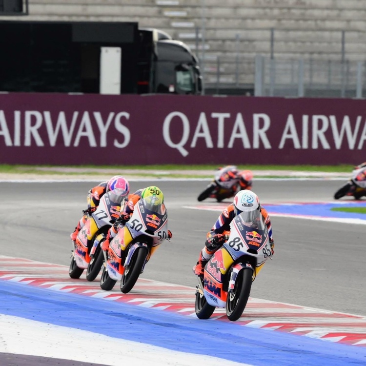 batch_3-ปิดฤดูกาล-รุกกีส์-คัพ-น้องไม้คิว "ไม้คิว-เกียรติศักดิ์” เก็บคะแนนส่งท้าย ปิดฤดูกาล กวาด 58 แต้ม ศึก เรดบูล โมโตจีพี รุกกีส์ คัพ 2025