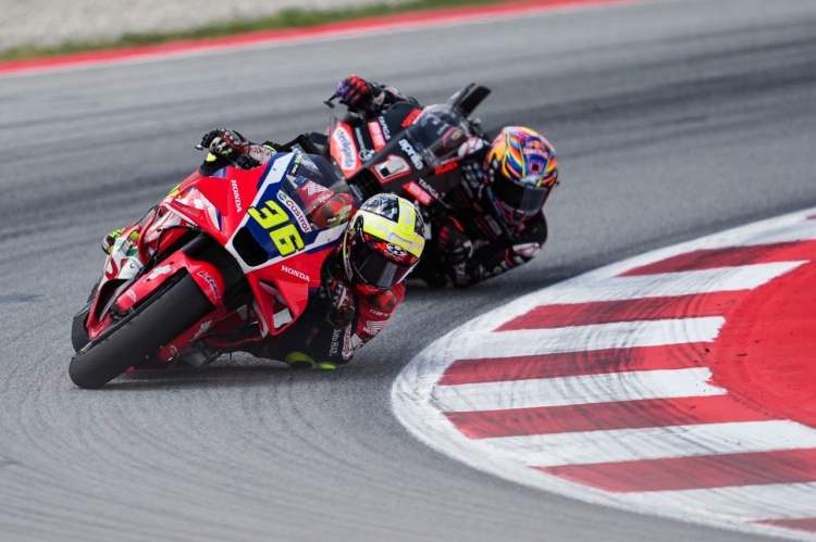 batch_5-ผลแข่ง-MotoGP-สนาม15 “มารินี” จบท็อป 8 โมโตจีพี เก็บแต้มต่อเนื่อง “ก้อง-สมเกียรติ” ฮึดสู้สุดตัวที่บาร์เซโลน่า