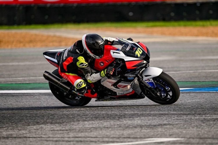 batch_6-ข่าวคลอลิฟาย-BRIC “ไฮเปค-กฤษฎา” คว้าโพลโพซิชั่น รุ่นซูเปอร์สปอร์ต 600 เดินหน้าล่าชัย NEXZTER BRIC Superbike 2025 สนาม 3